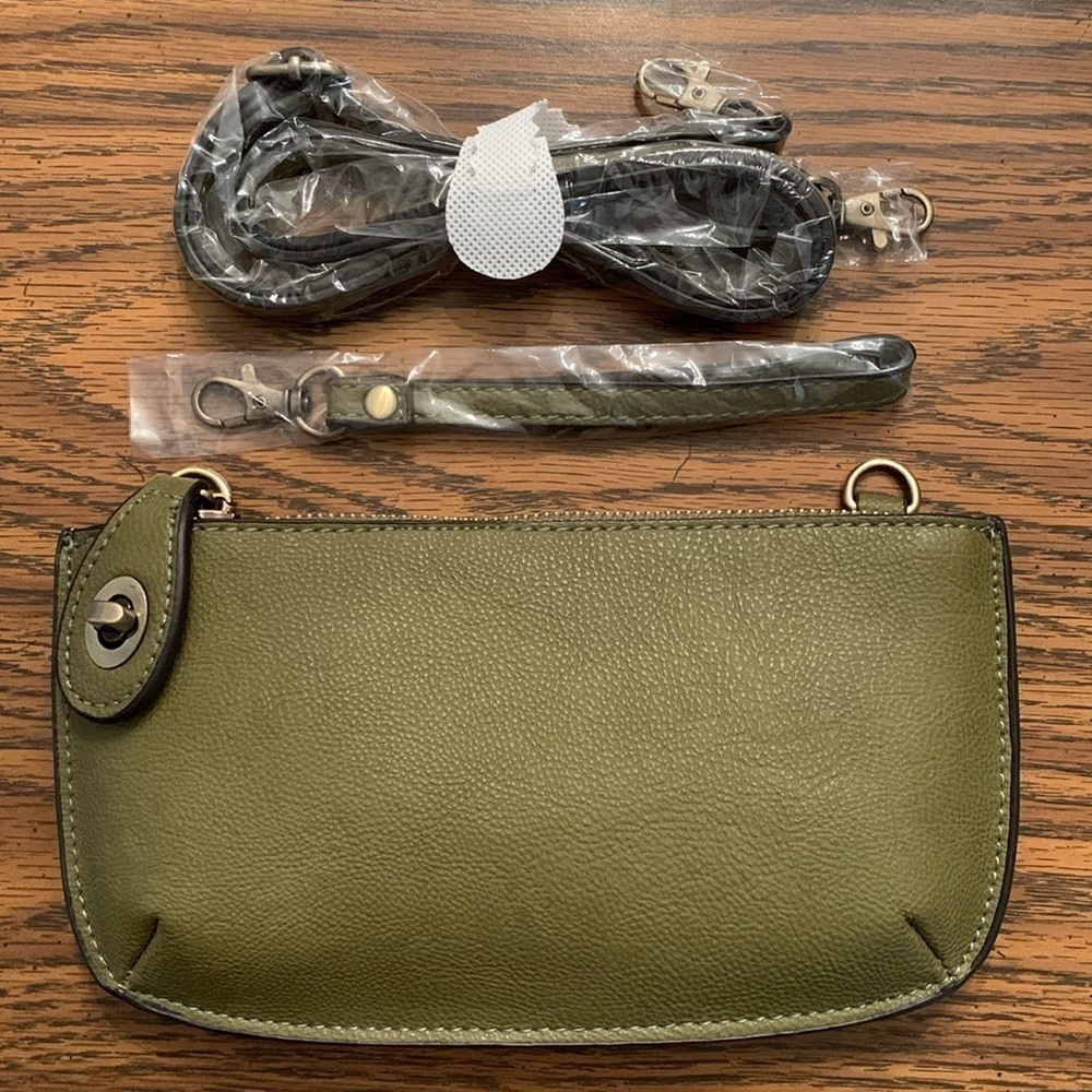 NWT Joy Susan Vegan Leather Mini Crossbody, Large Wristlet or Mini Clutch/Green.